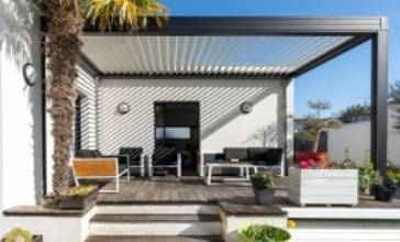 Terrasses couvertes et pergolas : la solution parfaite pour profiter de l’été au frais en Wallonie