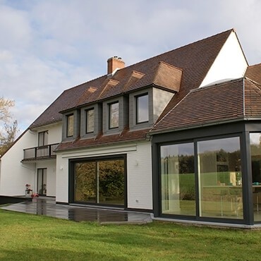 Une facade et une toiture complètement refaites